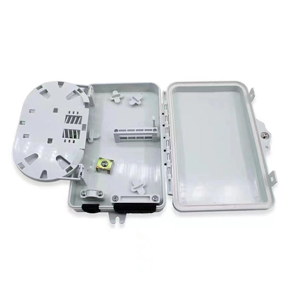 Connect the light to the distribution box first
