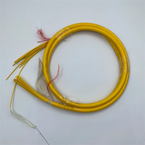 Optical splitter clipping image