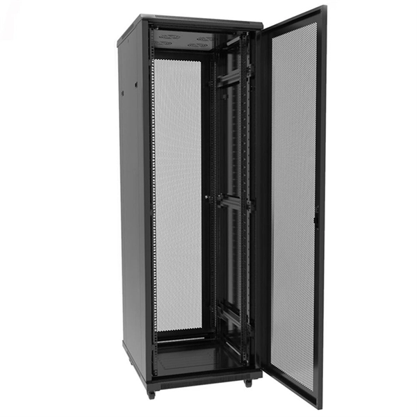 Temporary electrical distribution box for buildings in Burkina Faso